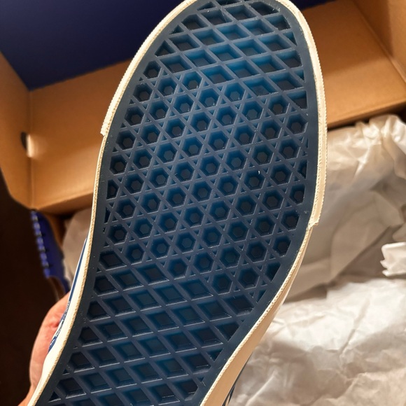 VANS x AOI INDUSTRIES x BETTER GIFT SHOP Glow in the Dark Vans Men’s 9 Wmns 10.5 - Picture 9 of 13